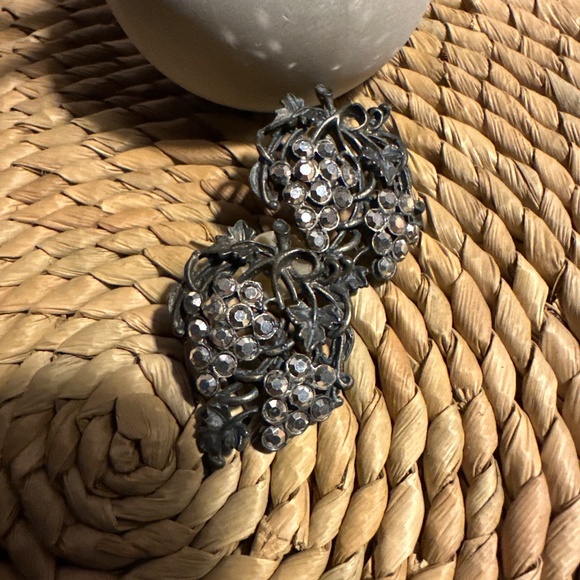 Banana Bob Vintage Earrings - Picture 2 of 6